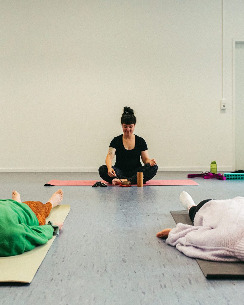 Yoga in Alltagsklamotten